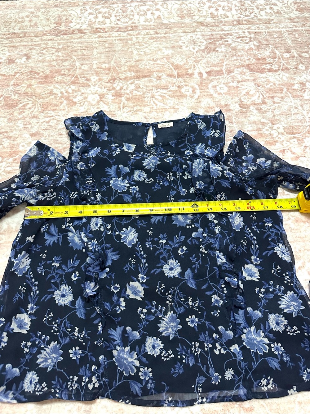 Hollister 🦋 Chiffon Shoulder Slit Ruffled Top - Picture 9 of 12